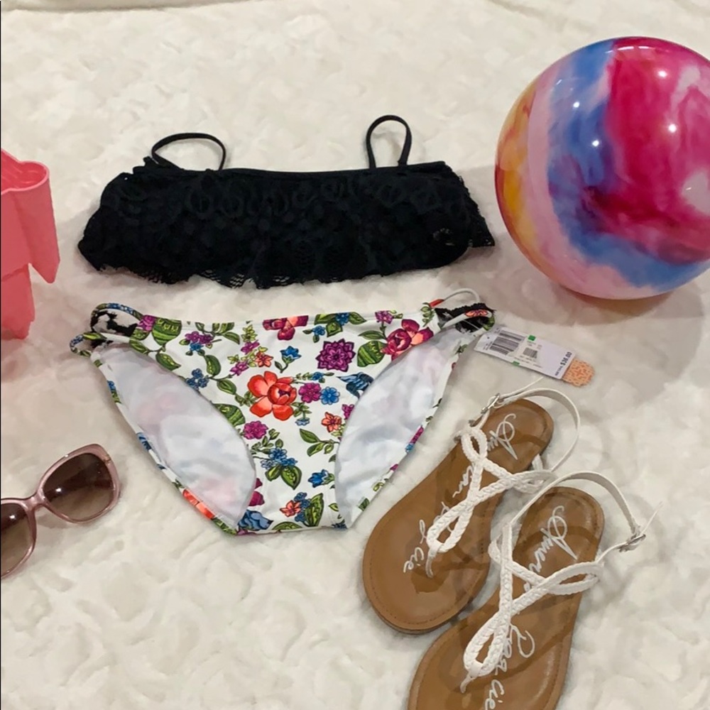 Gianni Bini swim bottoms Size L NWT